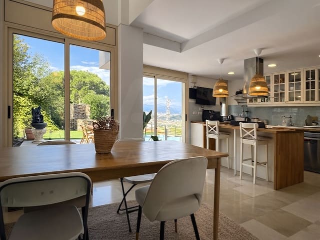4 bedroom Apartment for sale in Vallromanes with pool garage - € 725,000 (Ref: 10136578)