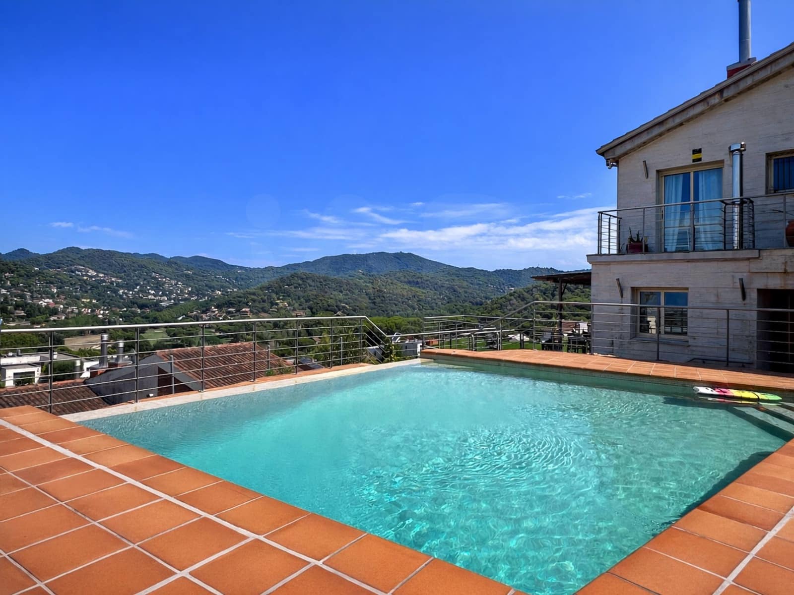 Apartamento de 4 habitaciones en Vallromanes en venta con piscina garaje - 725.000 € (Ref: 10136578)