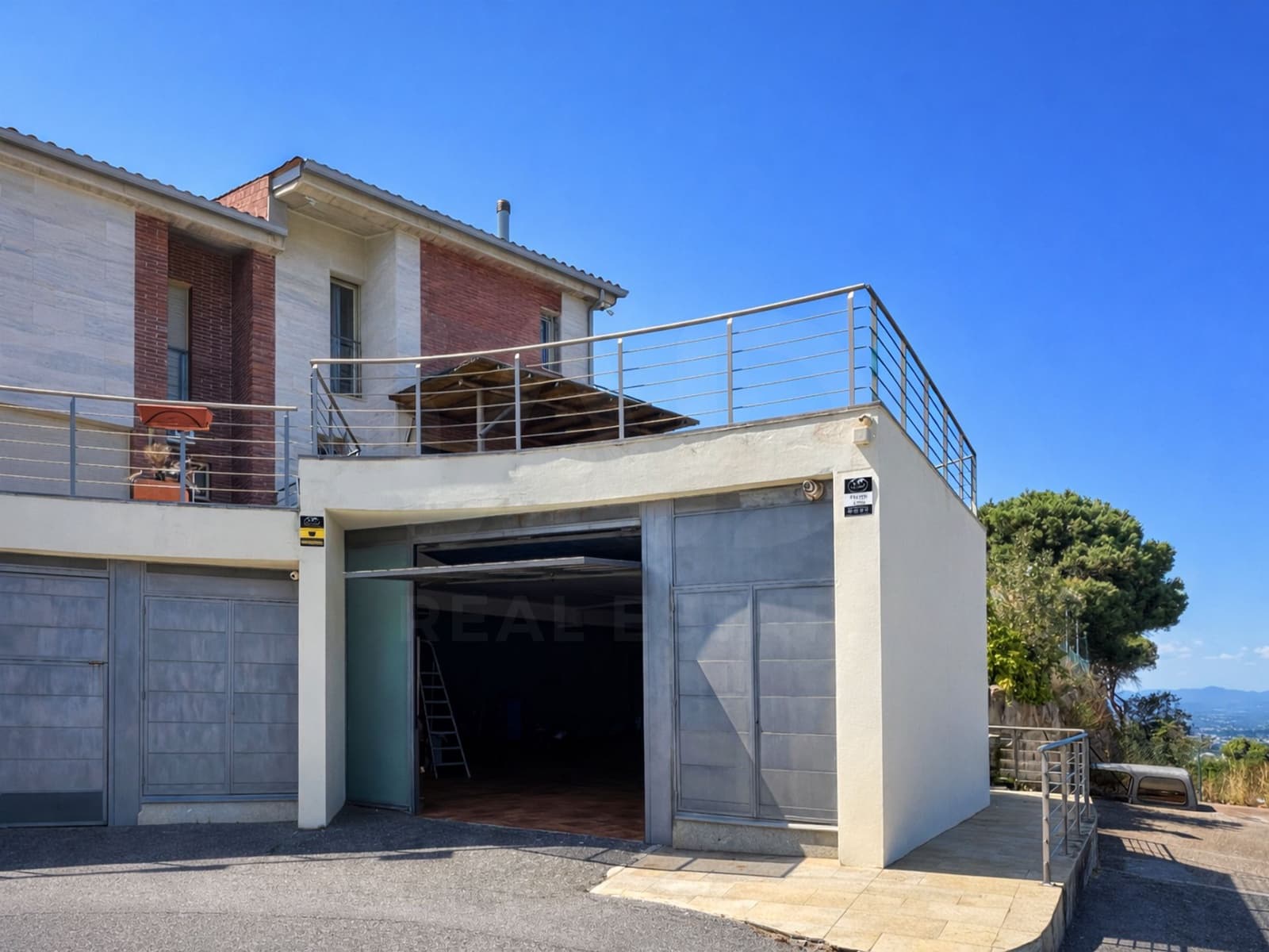 Apartamento de 4 habitaciones en Vallromanes en venta con piscina garaje - 725.000 € (Ref: 10136578)