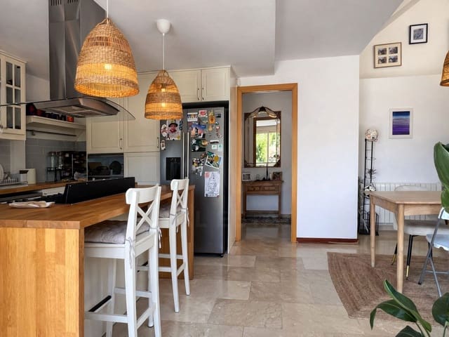 4 bedroom Apartment for sale in Vallromanes with pool garage - € 725,000 (Ref: 10136578)