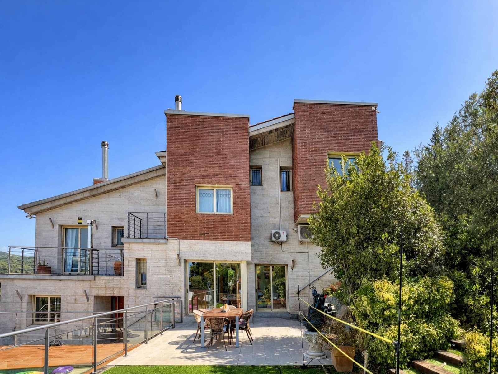 Apartamento de 4 habitaciones en Vallromanes en venta con piscina garaje - 725.000 € (Ref: 10136578)