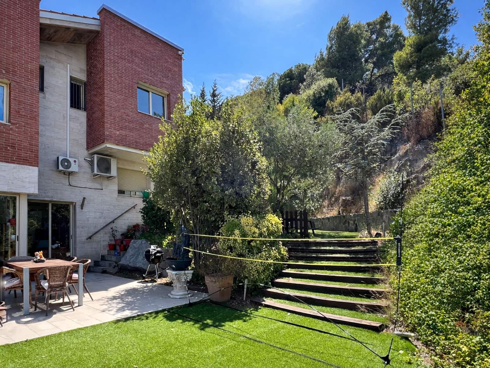 4 bedroom Apartment for sale in Vallromanes with pool garage - € 725,000 (Ref: 10136578)