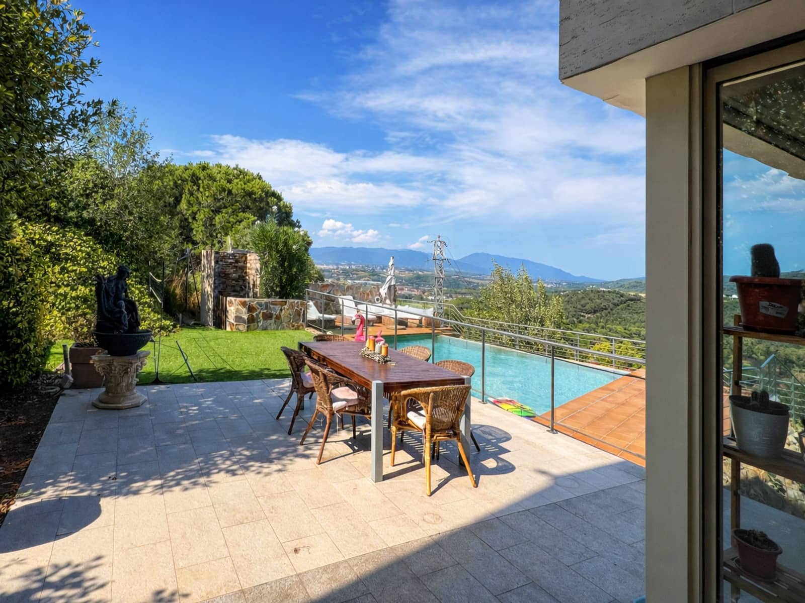 4 bedroom Apartment for sale in Vallromanes with pool garage - € 725,000 (Ref: 10136578)