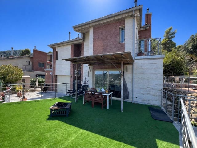 4 slaapkamer Appartement te koop in Vallromanes met zwembad garage - € 725.000 (Ref: 10136578)