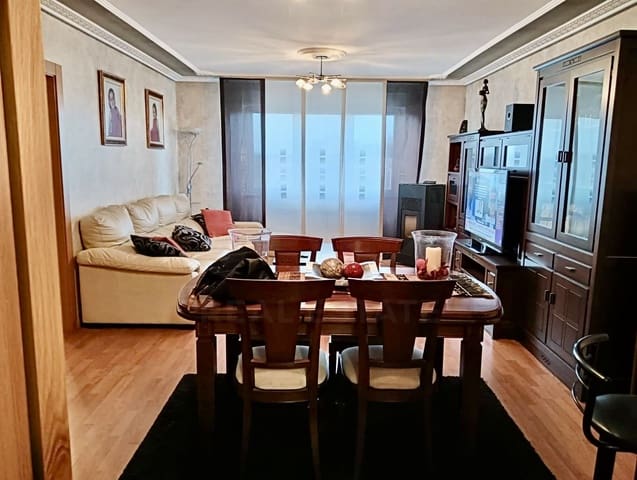 4 chambre Appartement à vendre à Soto de la Vega avec garage - 214 000 € (Ref: 10136580)