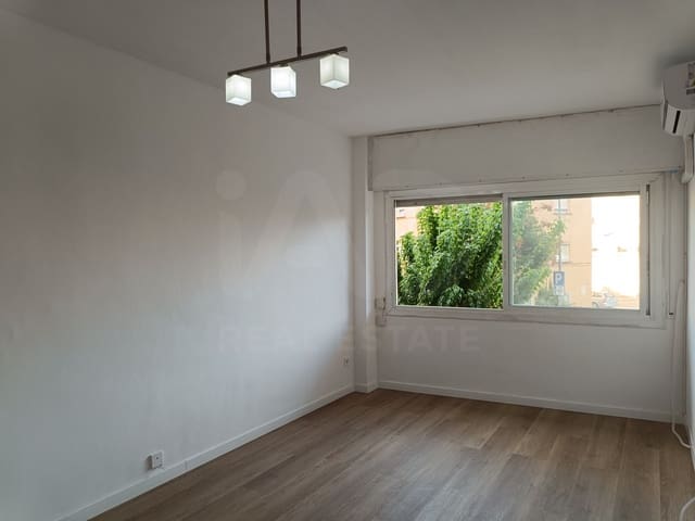 3 quarto Apartamento para venda em Navas, Barcelona cidade - 365 000 € (Ref: 10138999)