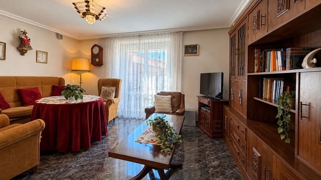 6 sypialnia Apartament na sprzedaż w Villanueva del Campo z garażem - 74 900 € (Ref: 10139005)