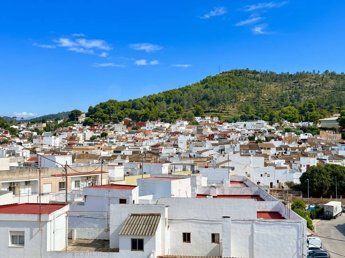 2 bedroom Apartment for sale in Oliva with garage - € 162,000 (Ref: 10139006)