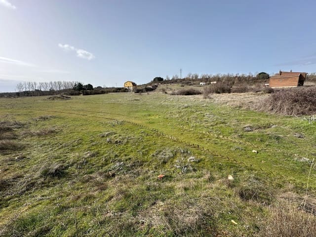Undeveloped Land for sale in San Andrés del Rabanedo - € 39,000 (Ref: 10139009)