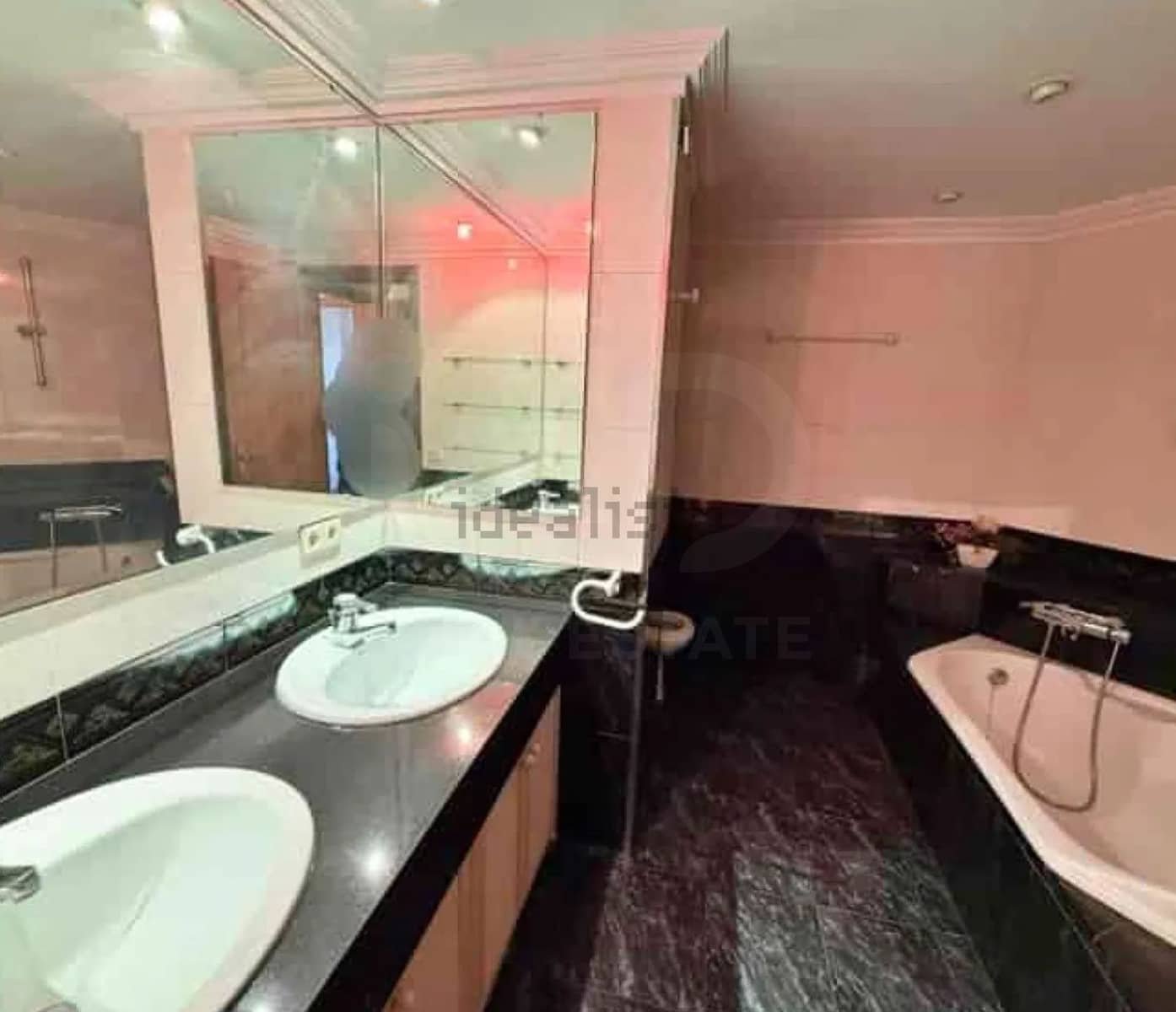 Apartment for sale in Vic - € 395,000 (Ref: 10139011)