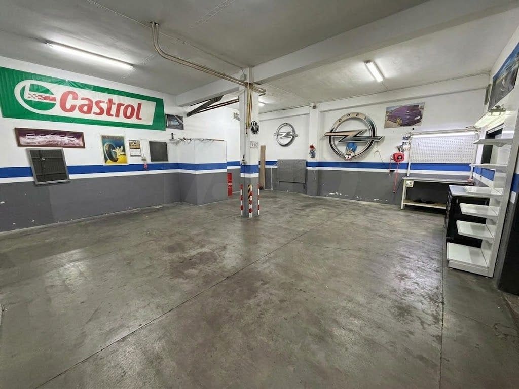 Commercial for sale in Valladolid city - € 119,970 (Ref: 10139021)