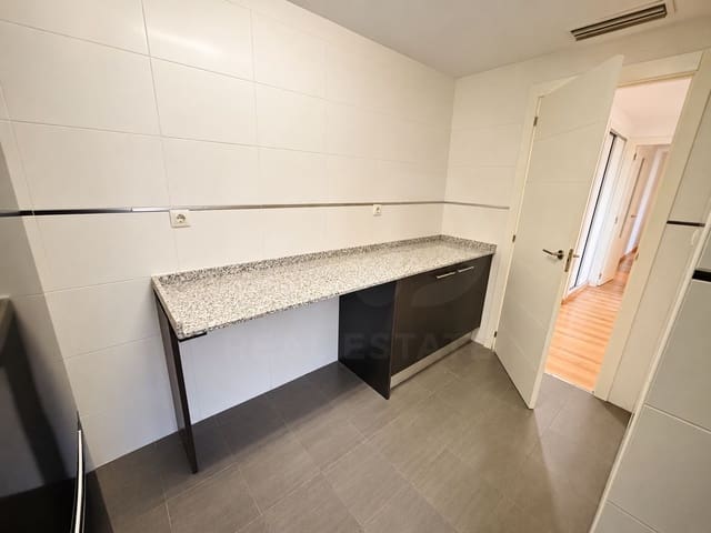 4 sovrum Lägenhet att hyra i PAU, Alicante stad med pool garage - 2 600 € (Ref: 10139022)