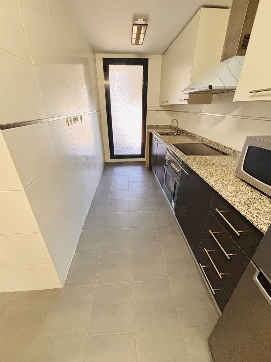 4 sovrum Lägenhet att hyra i Alicante stad med pool garage - 2 600 € (Ref: 10139022)