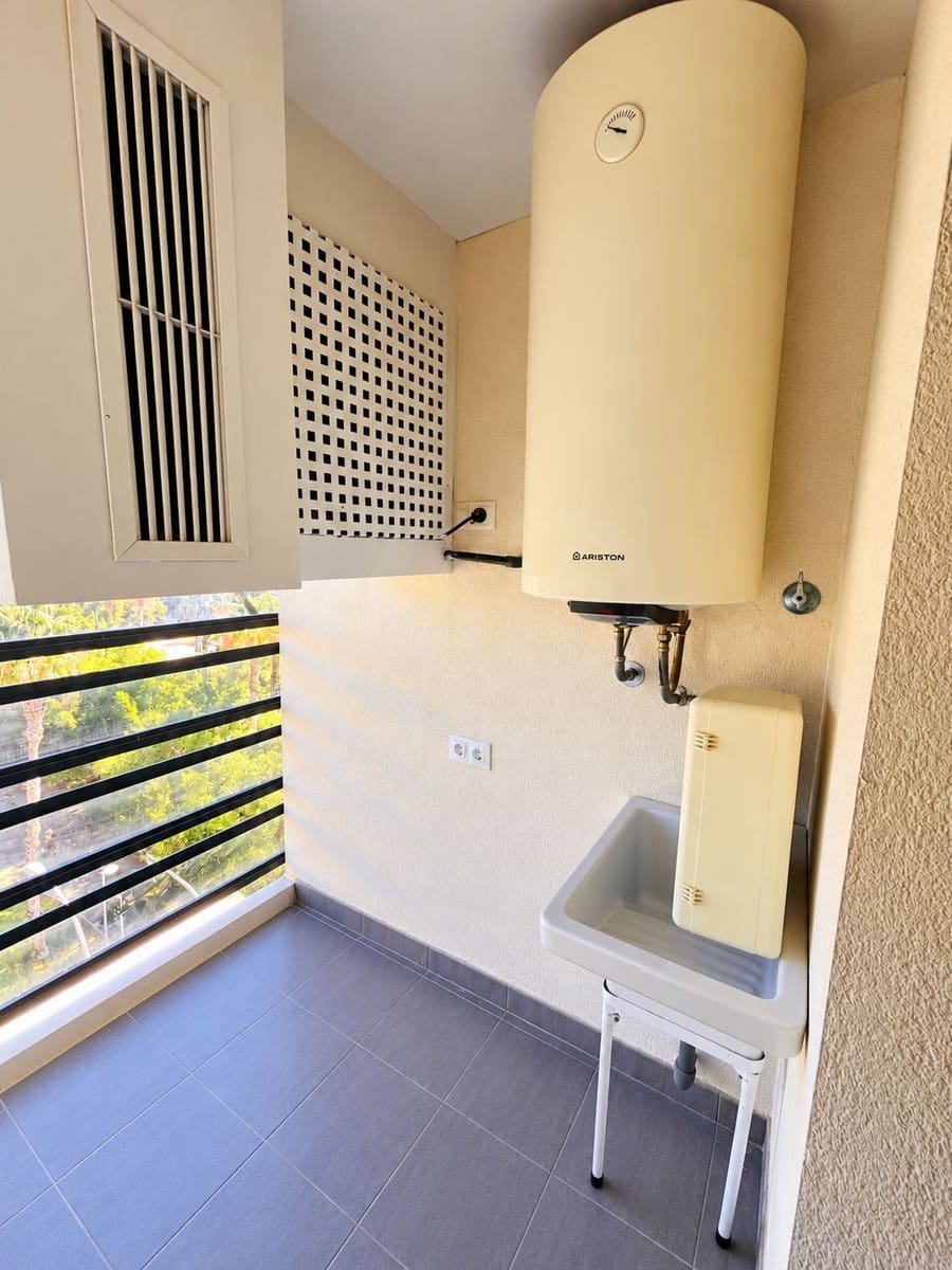 4 sovrum Lägenhet att hyra i Alicante stad med pool garage - 2 600 € (Ref: 10139022)
