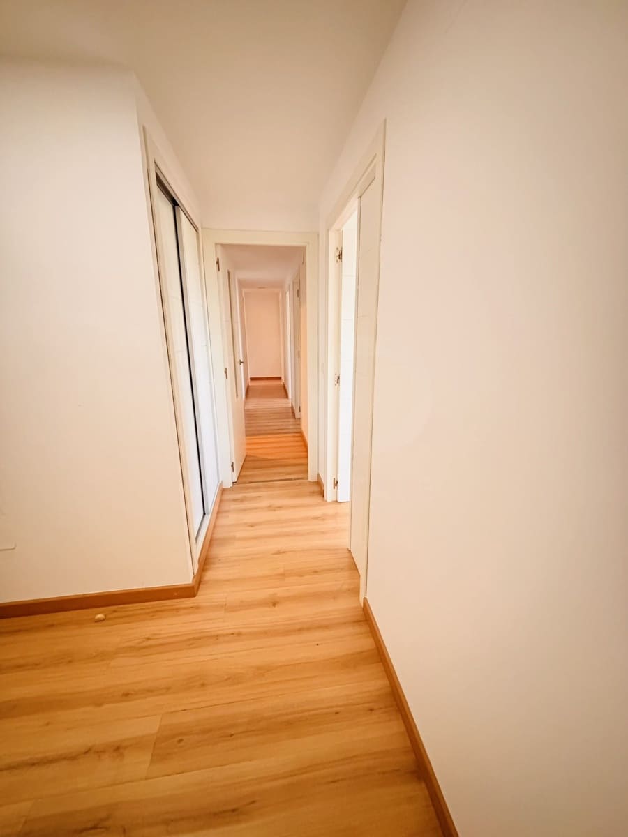 4 sovrum Lägenhet att hyra i Alicante stad med pool garage - 2 600 € (Ref: 10139022)