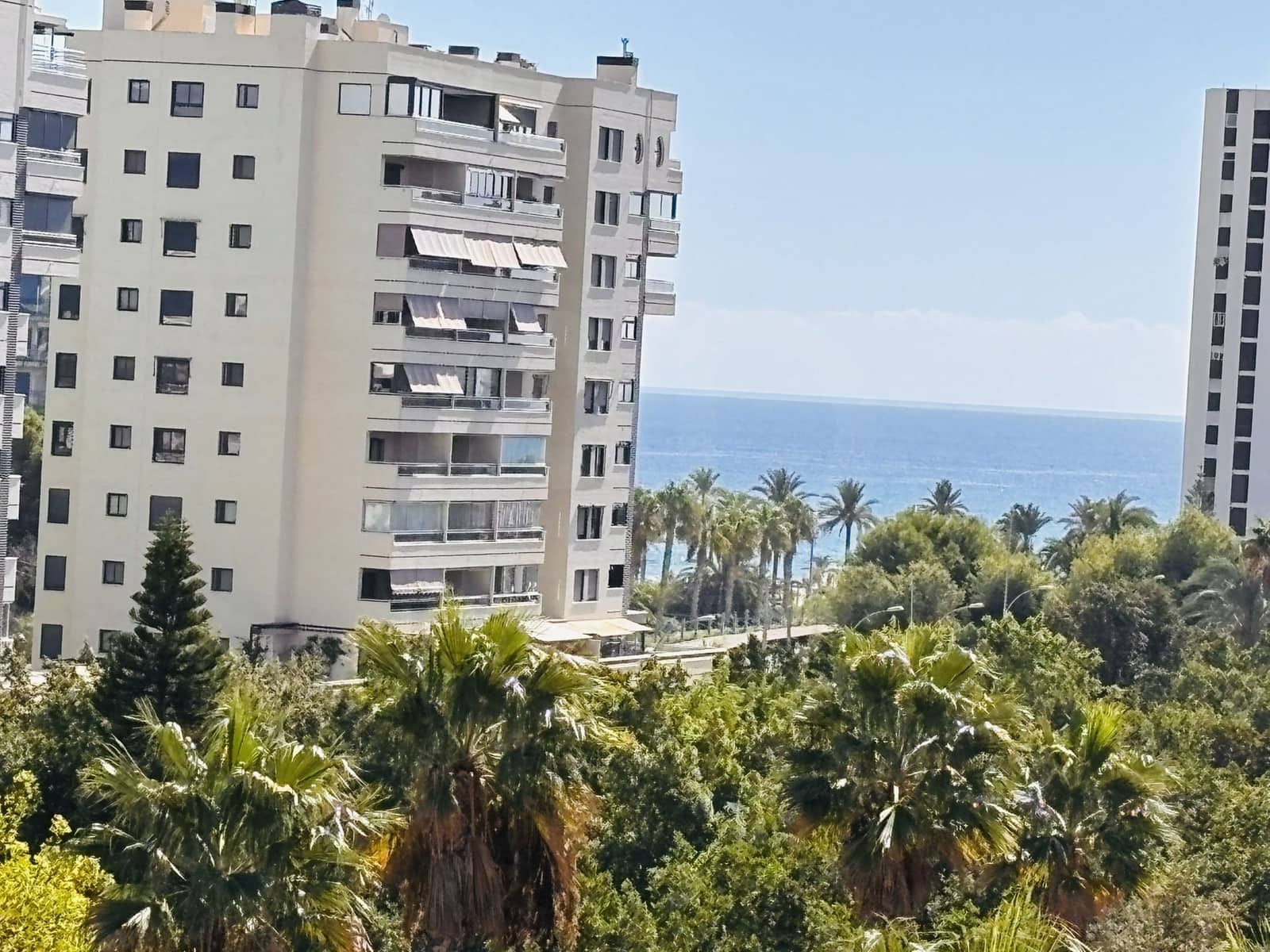 4 sovrum Lägenhet att hyra i Alicante stad med pool garage - 2 600 € (Ref: 10139022)