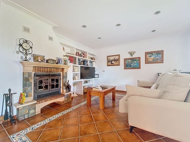6 soveværelse Villa til salg i Algeciras med garage - € 465.000 (Ref: 10140353)