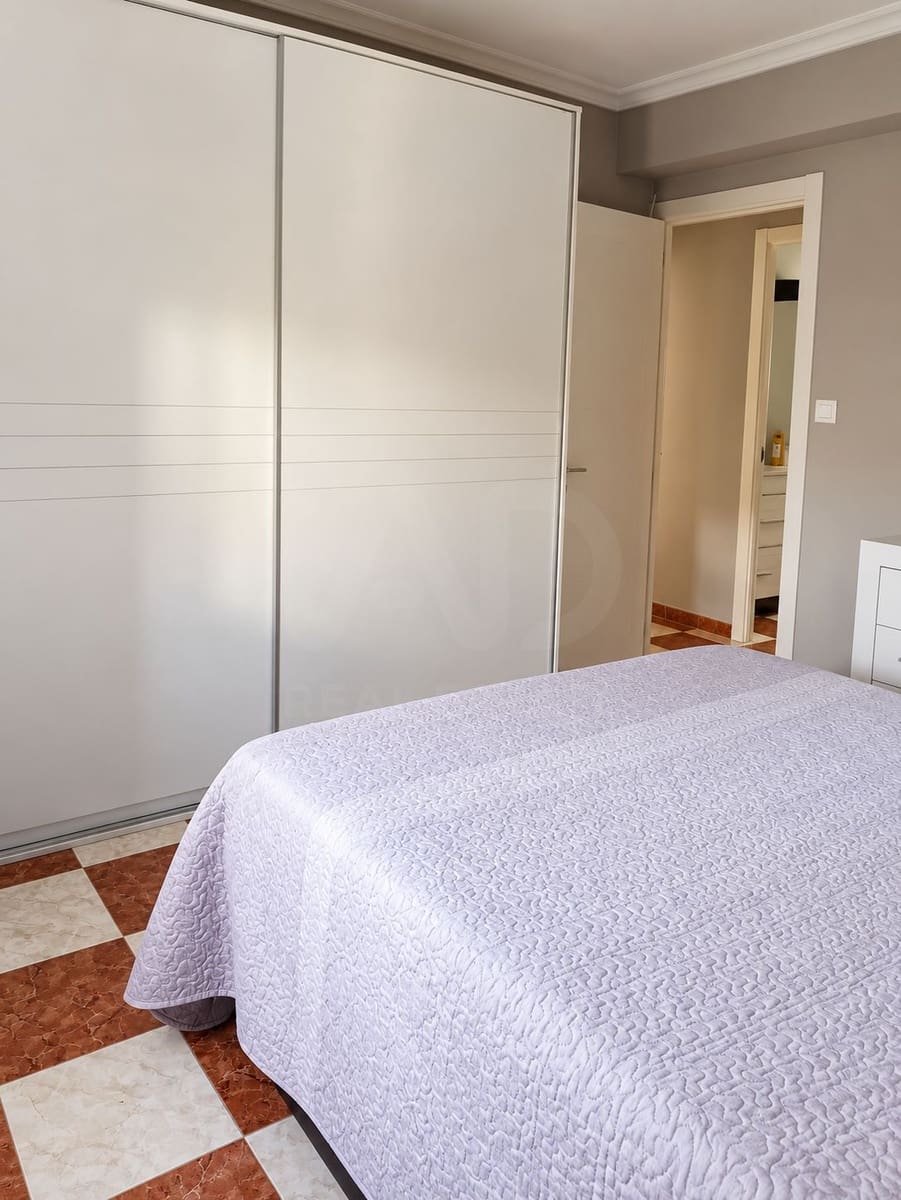 Apartamento de 3 habitaciones en Ecija en venta - 92.000 € (Ref: 10140354)