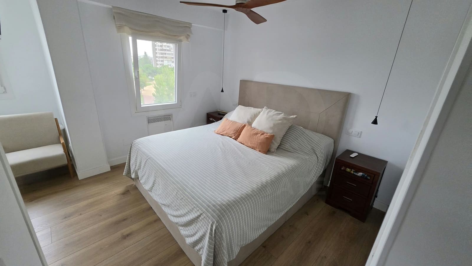 3 soveværelse Lejlighed til leje i Madrid by med garage - € 2.200 (Ref: 10140360)