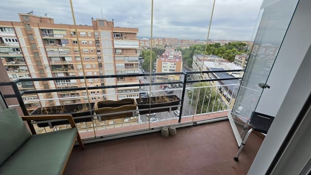 3 soveværelse Lejlighed til leje i Madrid by med garage - € 2.200 (Ref: 10140360)