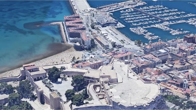 3 bedroom Penthouse for sale in Casco Antiguo - Sant Cruz - Ayuntamiento, Alicante / Alacant city - € 1,500,000 (Ref: 10141594)