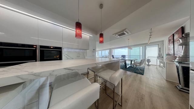 3 bedroom Penthouse for sale in Casco Antiguo - Sant Cruz - Ayuntamiento, Alicante / Alacant city - € 1,500,000 (Ref: 10141594)