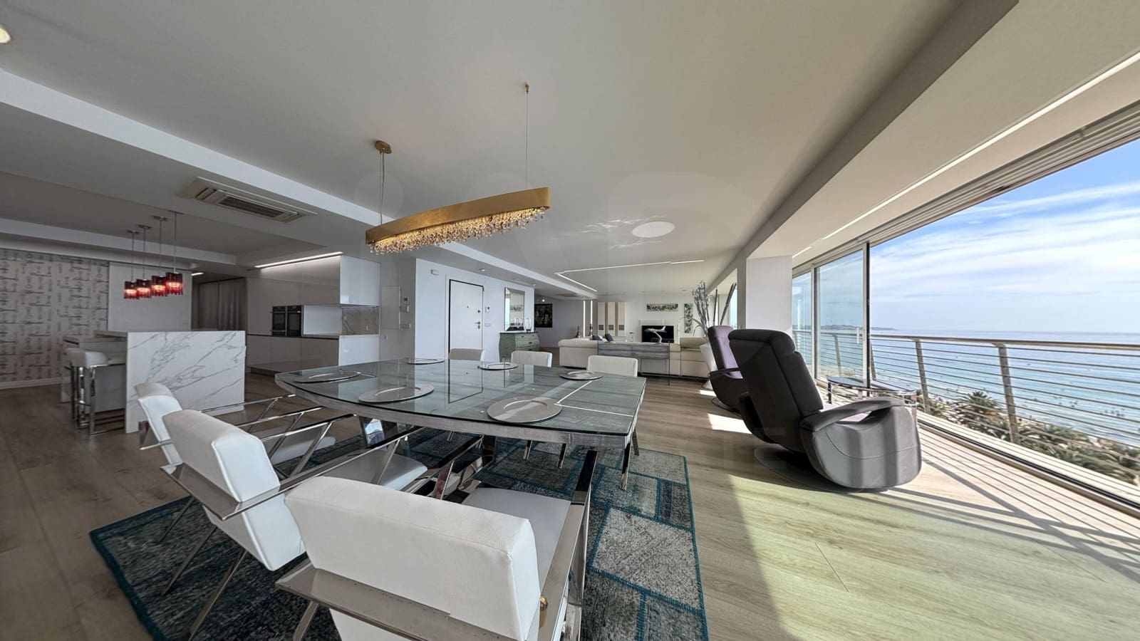 3 bedroom Penthouse for sale in Alicante / Alacant city - € 1,500,000 (Ref: 10141594)