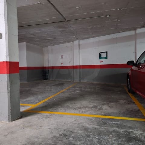 Autotalli myytävänä paikassa Torre de Benagalbon, Rincón de la Victoria - 15 350 € (Ref: 10141597)