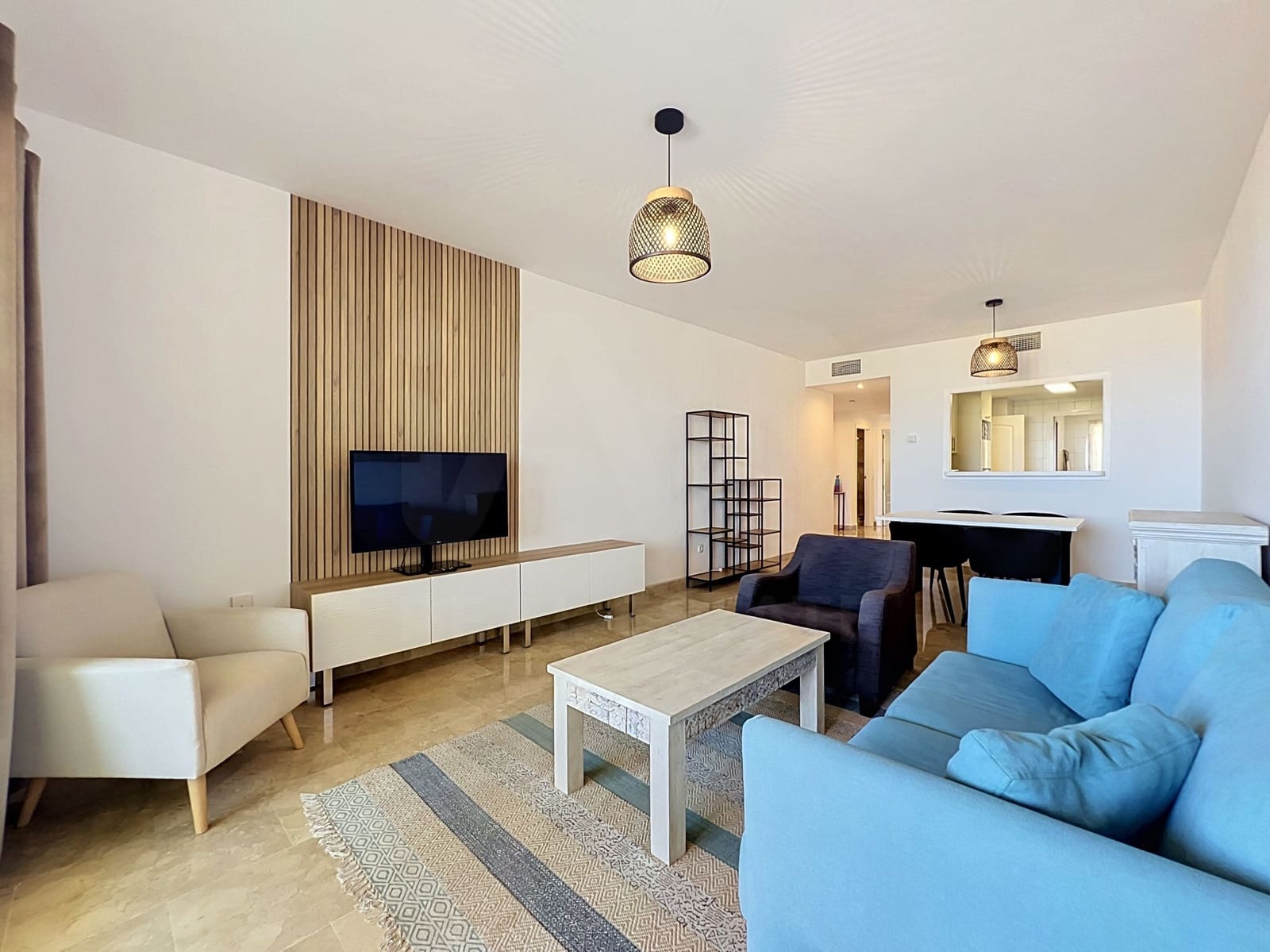 2 bedroom Apartment for rent in Manilva with pool garage - € 1,450 (Ref: 10141598)