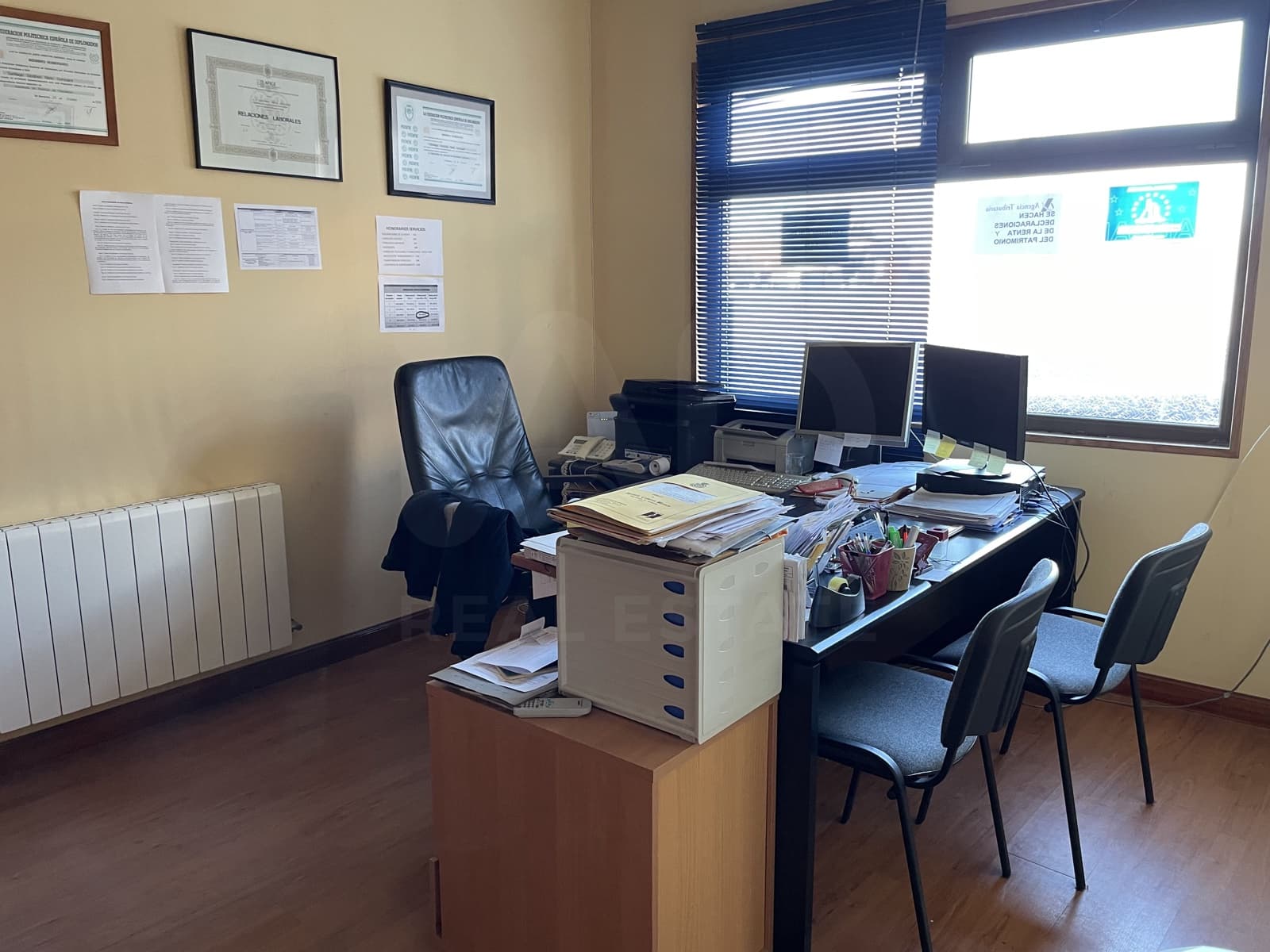 3 bedroom Commercial for sale in San Andres del Rabanedo - € 137,500 (Ref: 10141600)