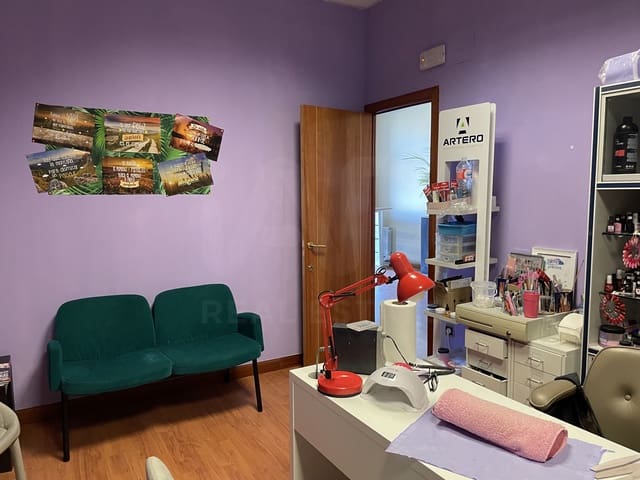 3 slaapkamer Commercieel te koop in San Andrés del Rabanedo - € 137.500 (Ref: 10141600)