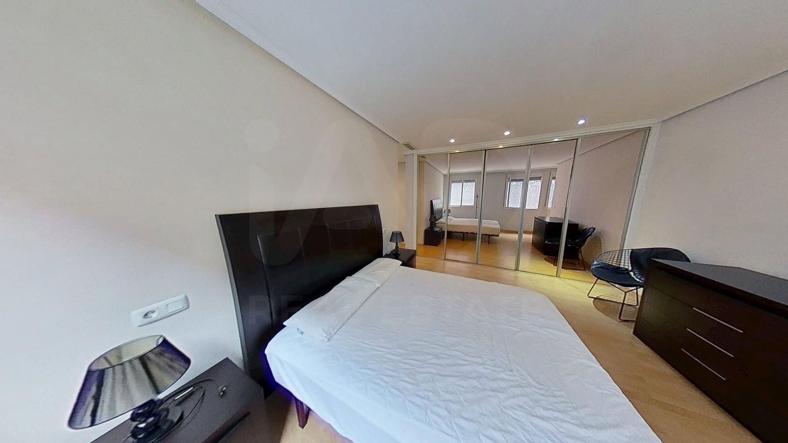 3 quarto Apartamento para arrendar em Alicante cidade - 1 900 € (Ref: 10141601)