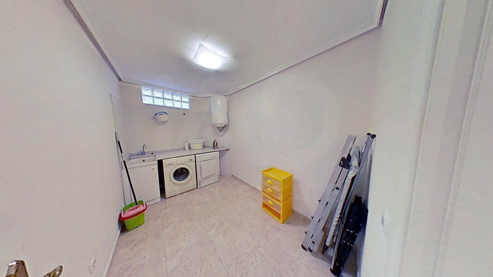 3 quarto Apartamento para arrendar em Alicante cidade - 1 900 € (Ref: 10141601)
