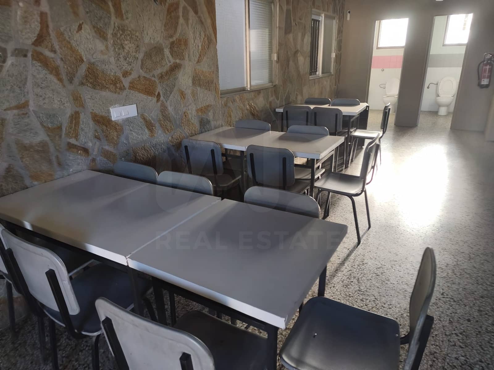 Commercial for rent in La Bisbal del Penedes - € 450 (Ref: 10145064)