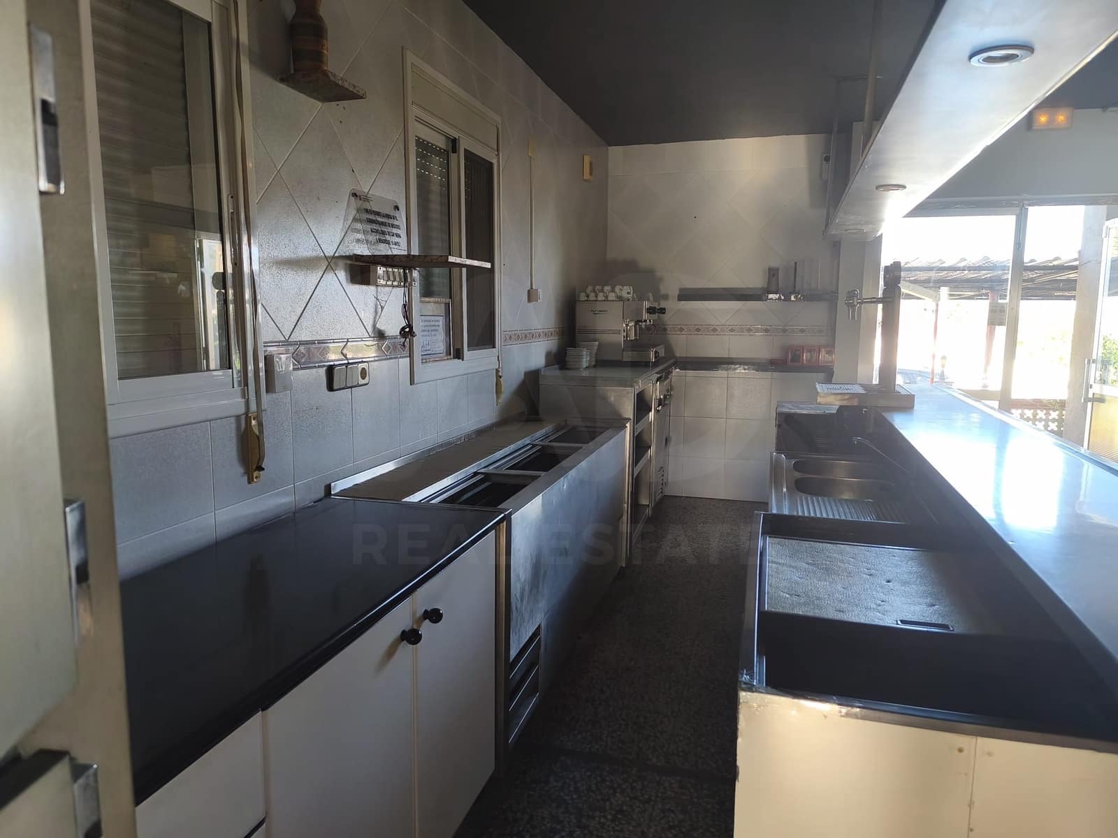 Commercial for rent in La Bisbal del Penedes - € 450 (Ref: 10145064)