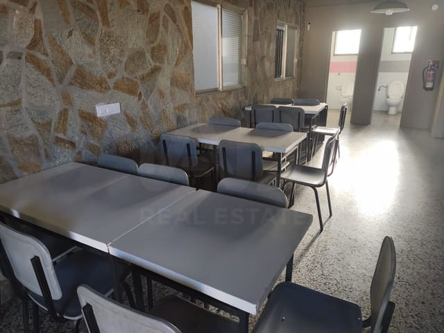 Commercial for rent in La Bisbal del Penedès - € 450 (Ref: 10145064)