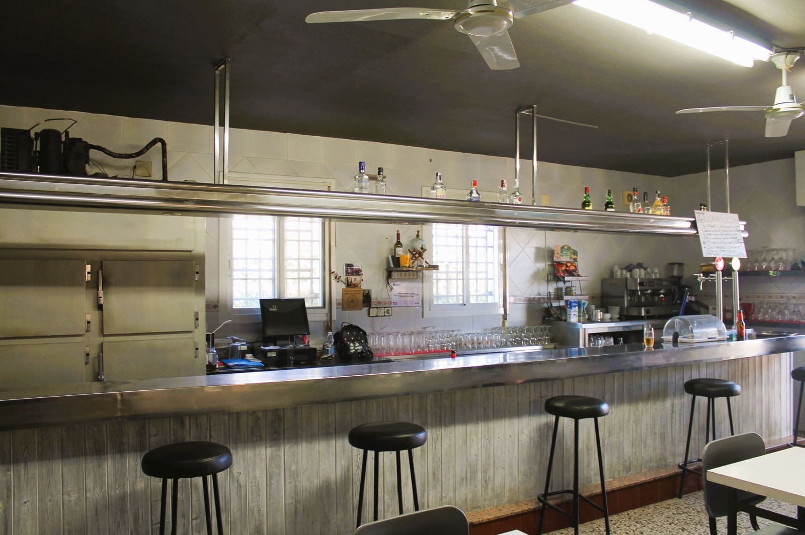 Commercial for rent in La Bisbal del Penedes - € 450 (Ref: 10145064)