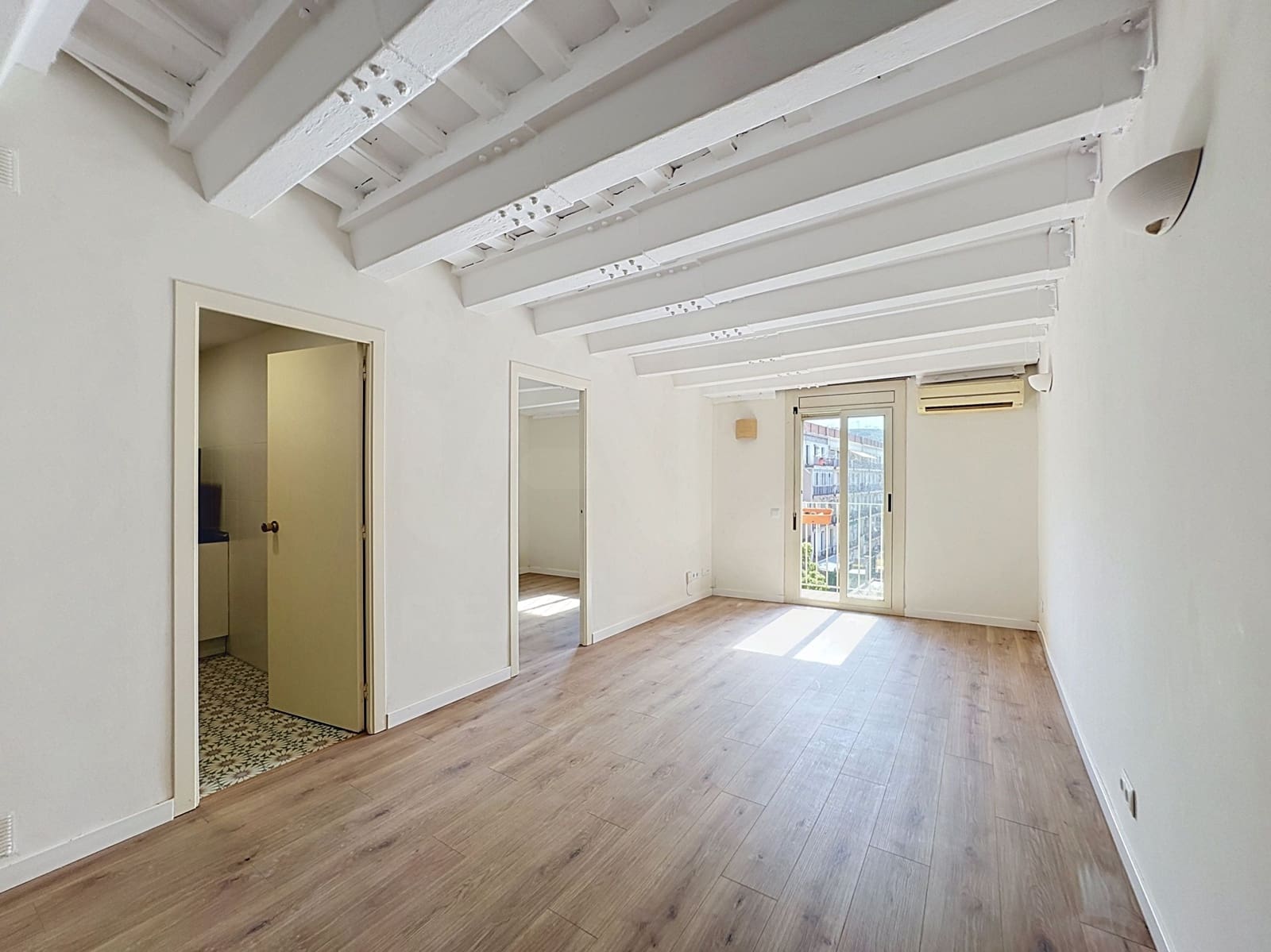 1 slaapkamer Appartement te koop in Barcelona stad - € 239.000 (Ref: 10145207)