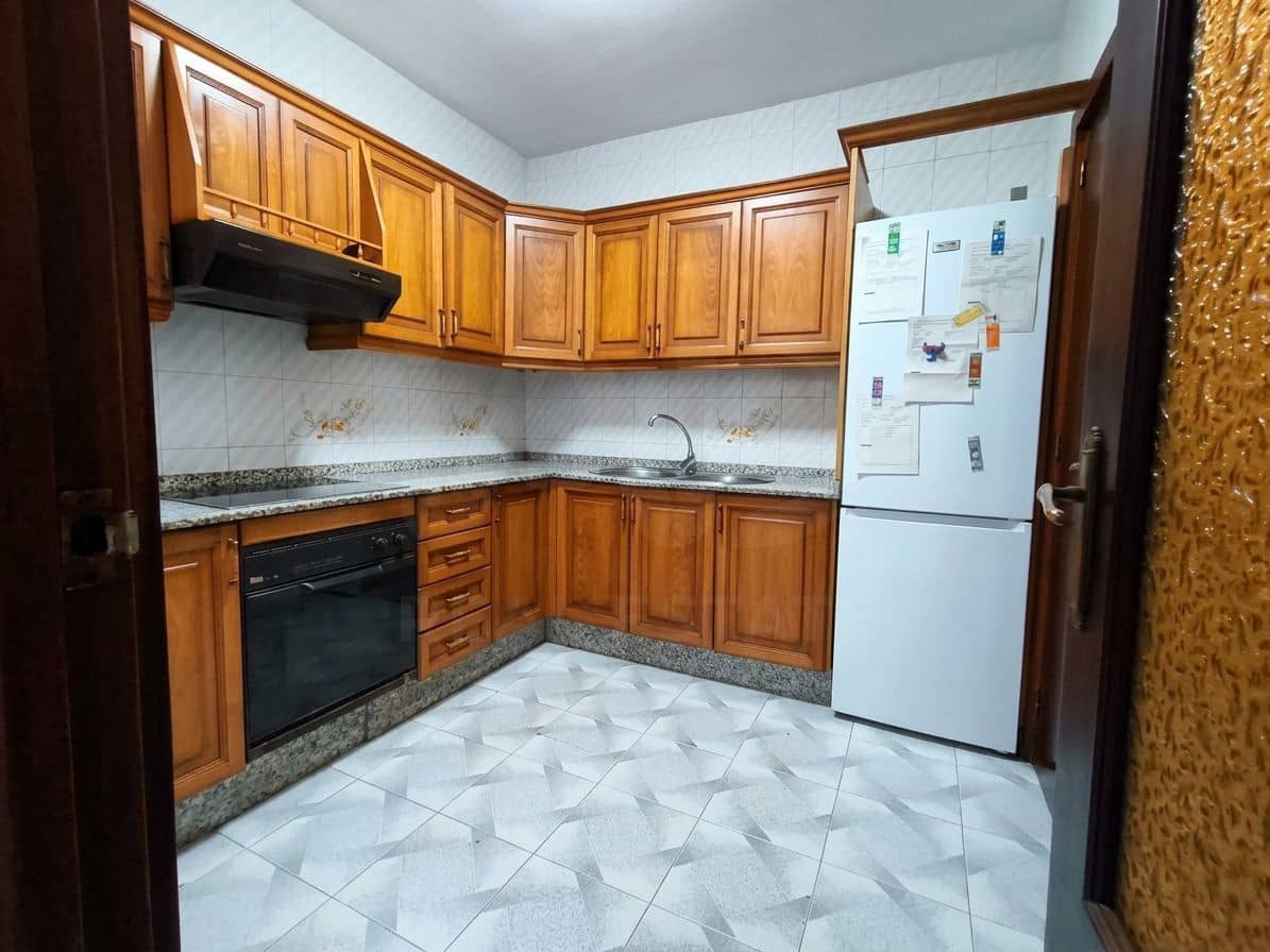 Adosado de 3 habitaciones en Lucena en venta - 169.100 € (Ref: 10145681)