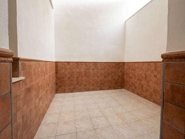 Adosado de 3 habitaciones en Lucena en venta - 169.100 € (Ref: 10145681)