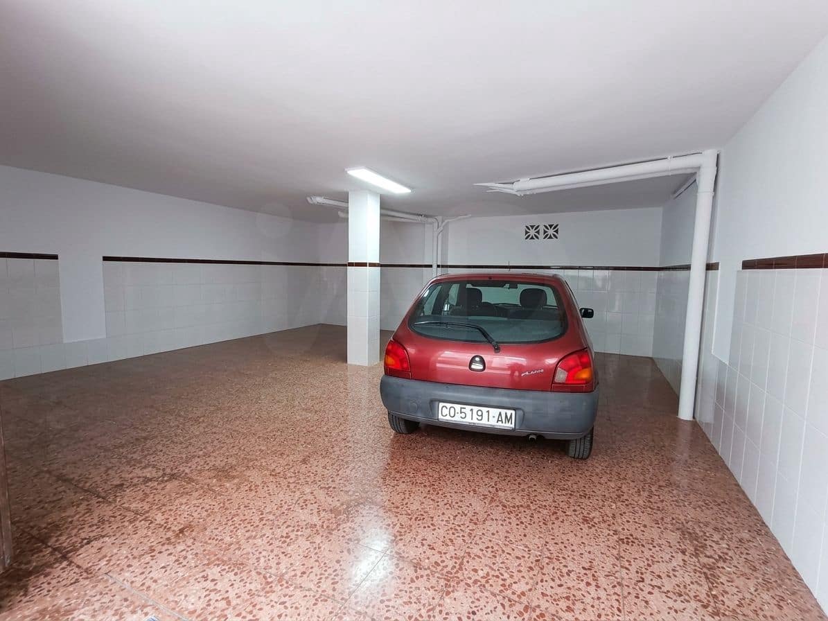 Adosado de 3 habitaciones en Lucena en venta - 169.100 € (Ref: 10145681)