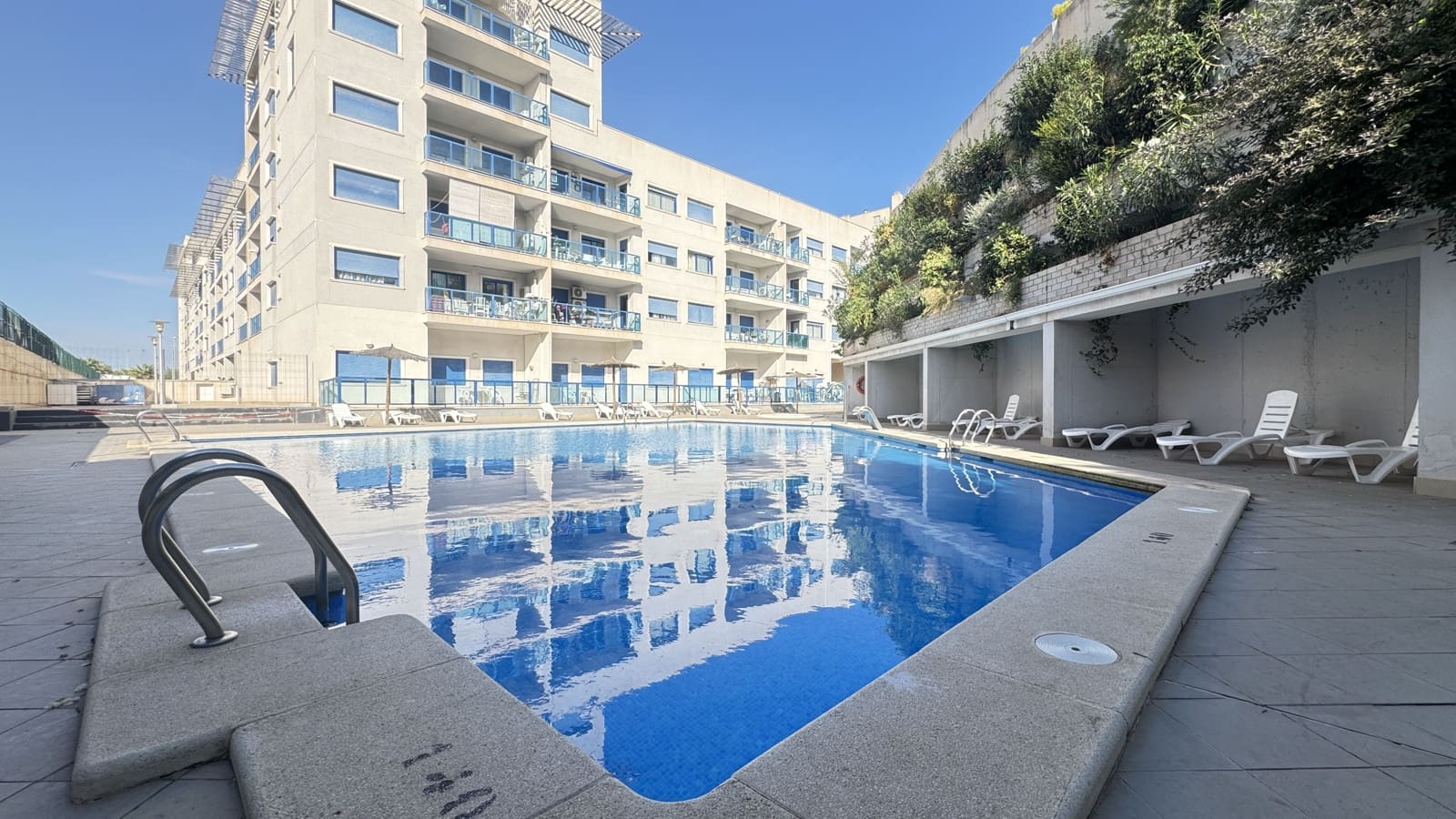 1 quarto Apartamento para venda em Alicante cidade com piscina garagem - 175 000 € (Ref: 10145686)