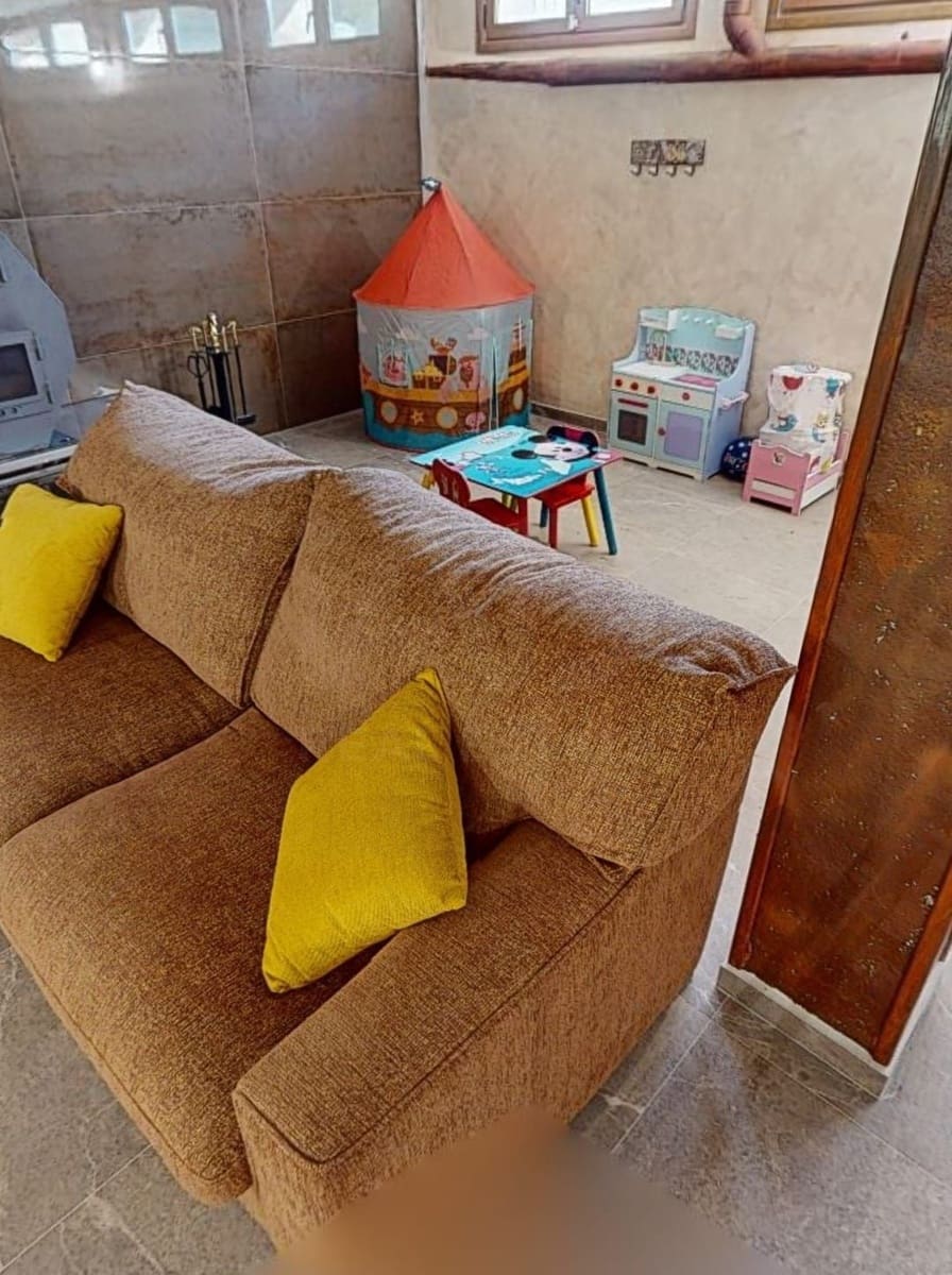5 bedroom Townhouse for sale in Castiello de Jaca with garage - € 795,000 (Ref: 10145688)