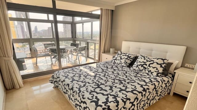 Apartamento de 2 habitaciones en Benidorm en alquiler con piscina garaje - 1.400 € (Ref: 10145691)