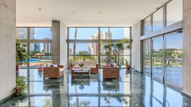 Apartamento de 2 habitaciones en Benidorm en alquiler con piscina garaje - 1.400 € (Ref: 10145691)