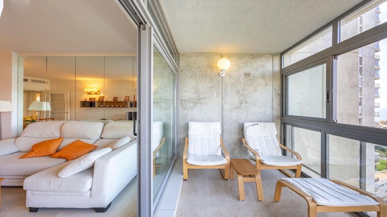 2 soveværelse Lejlighed til leje i Benidorm med swimmingpool garage - € 1.400 (Ref: 10145691)