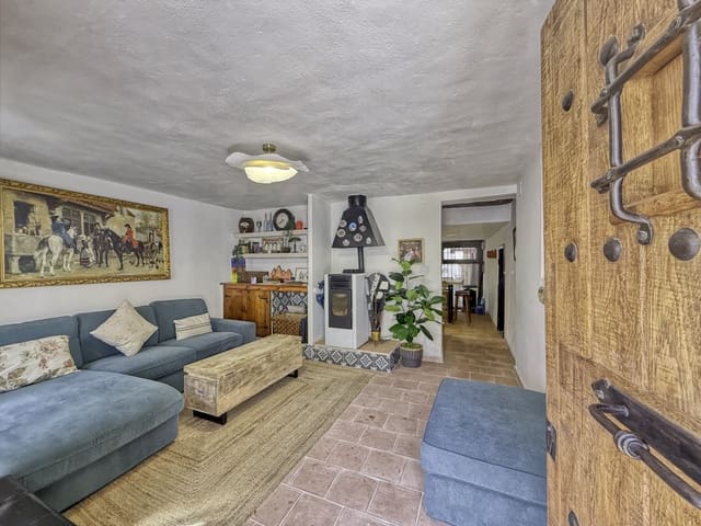 4 makuuhuone Omakotitalo myytävänä paikassa Rubielos de Mora - 259 000 € (Ref: 10145692)