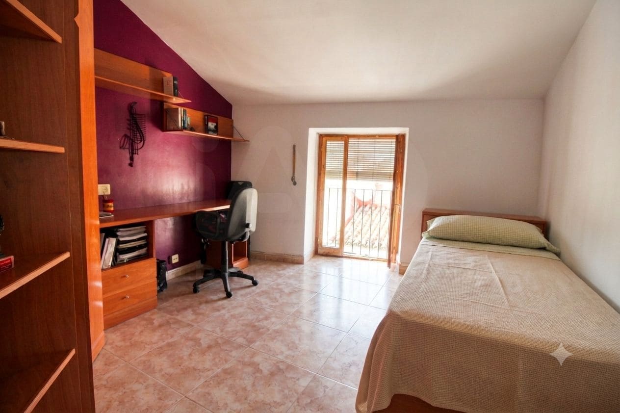 Hus till salu i Oliva - 220 000 € (Ref: 10145693)