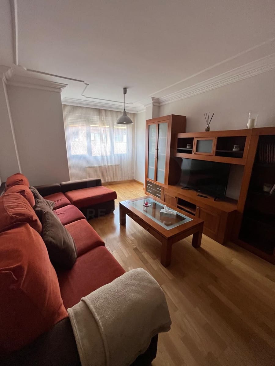 3 camera da letto Appartamento da affittare in Leon citta con garage - 700 € (Rif: 10147946)