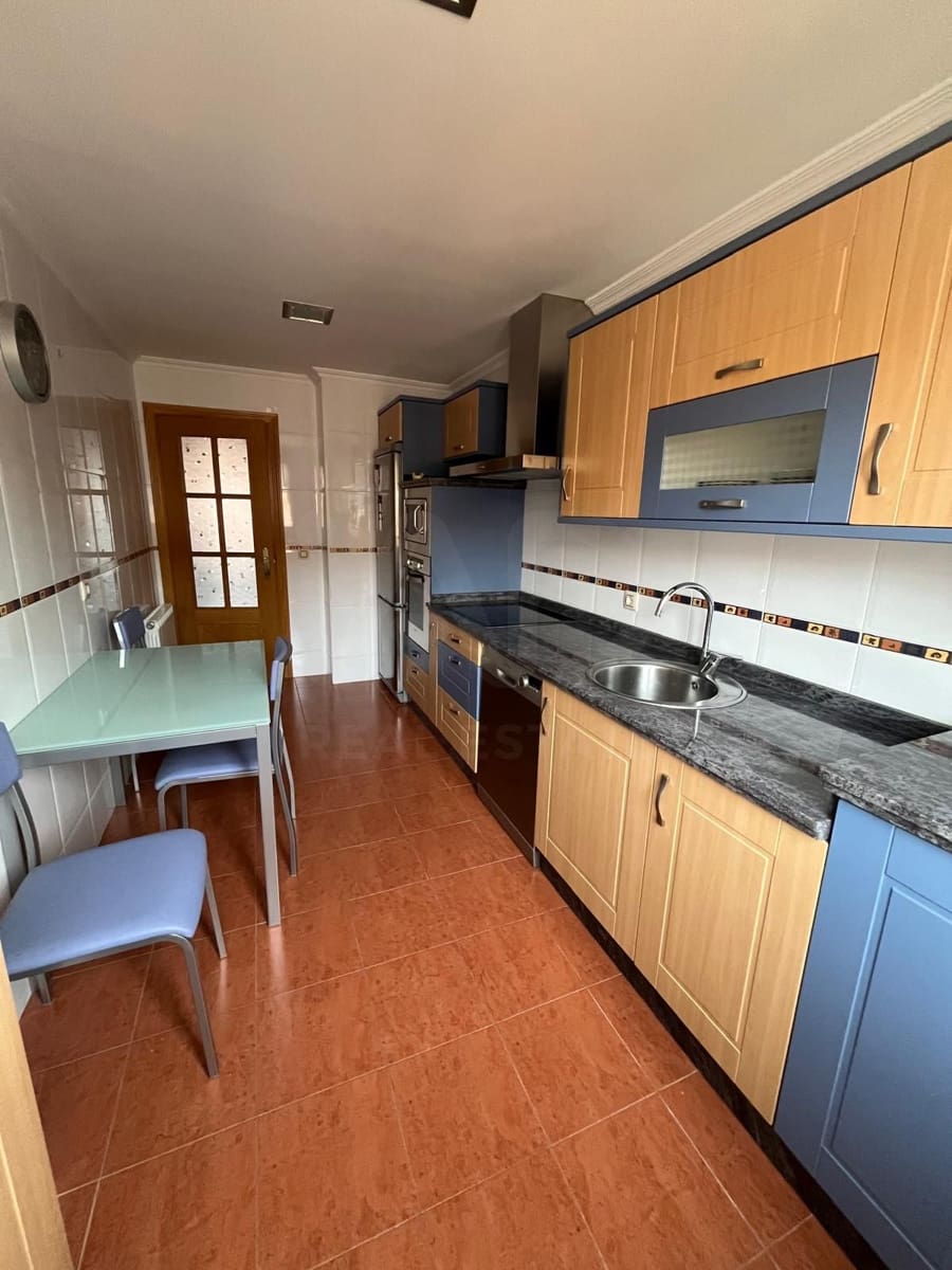 3 camera da letto Appartamento da affittare in Leon citta con garage - 700 € (Rif: 10147946)